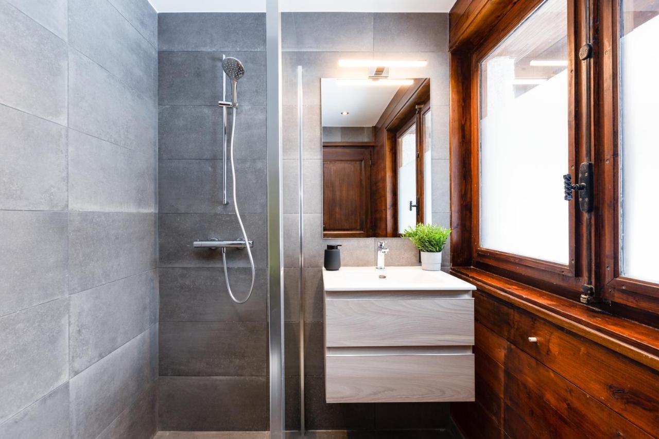 Chalet Les Praz - 280Sqm - Sauna Cinema Fitness - 5 Bedrooms In Heart Of Les Praz - By Cozee Rentals Chamonix Eksteriør bilde
